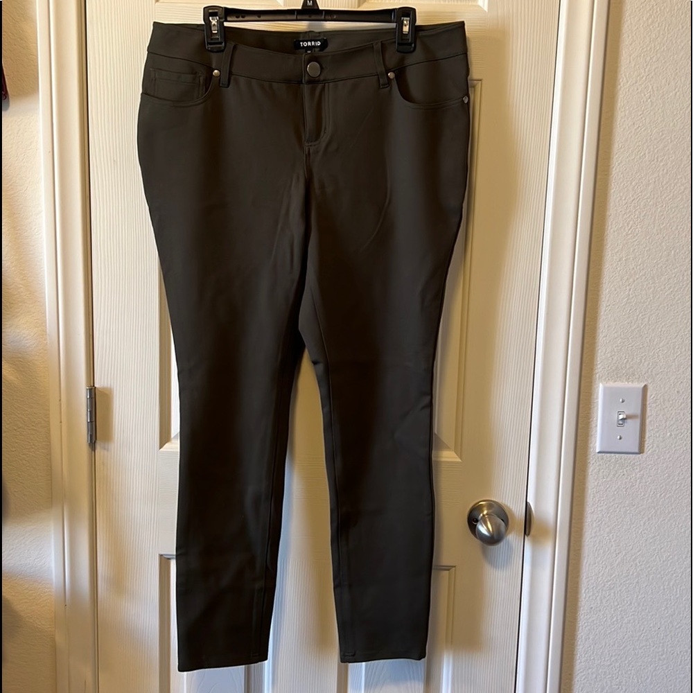 New Olive Green Torrid Pants